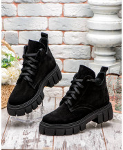 Ботинки на шнуровке черный замш