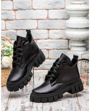 Ботинки на шнуровке черная кожа